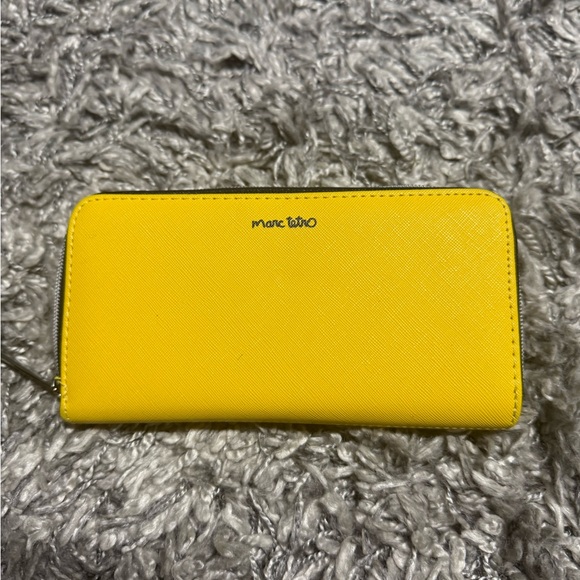 Wiener dog Black and Yellow Dog Wallet - Picture 3 of 3